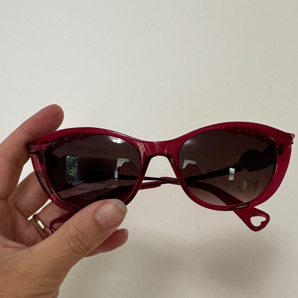 Chic Red Rockin’ Rose Sunglasses vintage